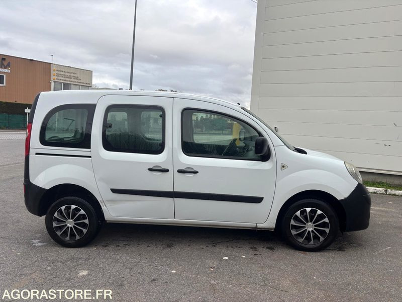 RENAULT - Kangoo- année 2010- 96000 kms - Diesel - PKW: das Bild 4 RENAULT - Kangoo- année 2010- 96000 kms - Diesel - PKW: das Bild 4