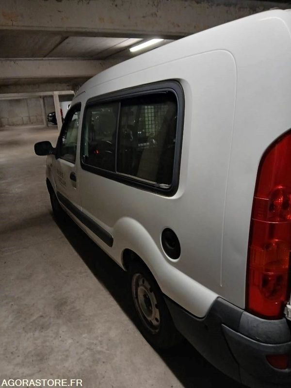 Renault Kangoo 5 places - PKW: das Bild 2 Renault Kangoo 5 places - PKW: das Bild 2
