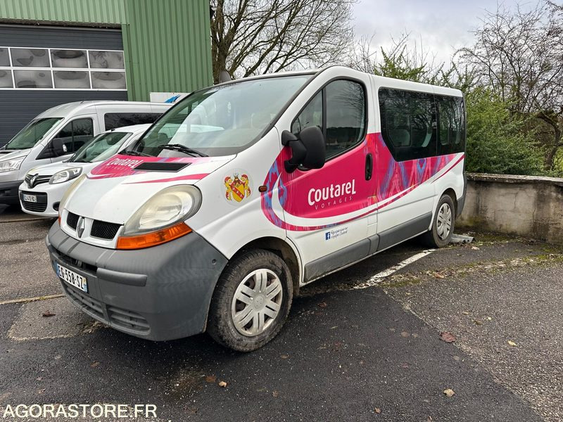 Renault Trafic 9 places / EG-558-SZ / 463 561kms - Kleinbus, Personentransporter: das Bild 1 Renault Trafic 9 places / EG-558-SZ / 463 561kms - Kleinbus, Personentransporter: das Bild 1