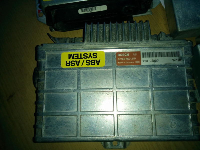 MAN Intarder EST-32 ZF-6009058022 - Steuergerät: das Bild 2 MAN Intarder EST-32 ZF-6009058022 - Steuergerät: das Bild 2