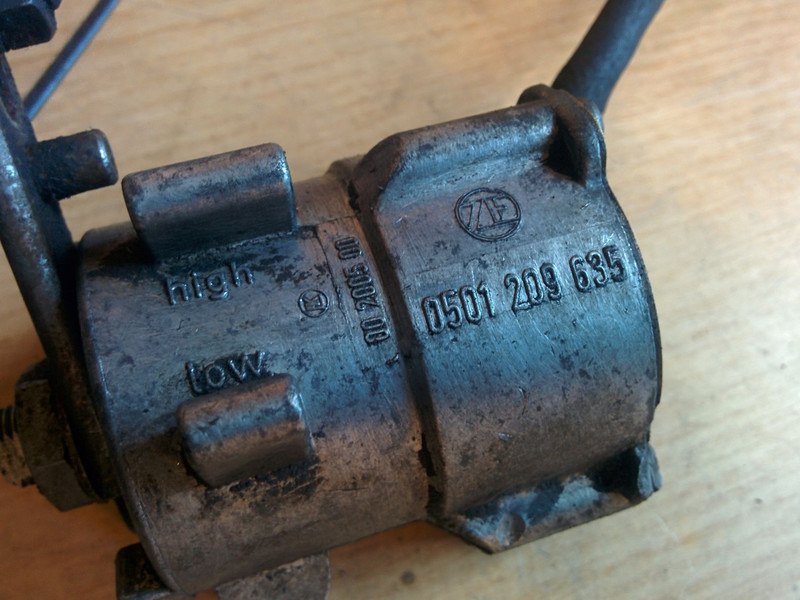 Mercedes-Benz потенциометр 445.805.2\2 . 4.4.\511.5.10. 5020. 5.9/ 5.18/3 . 44 - Steuergerät: das Bild 5 Mercedes-Benz потенциометр 445.805.2\2 . 4.4.\511.5.10. 5020. 5.9/ 5.18/3 . 44 - Steuergerät: das Bild 5