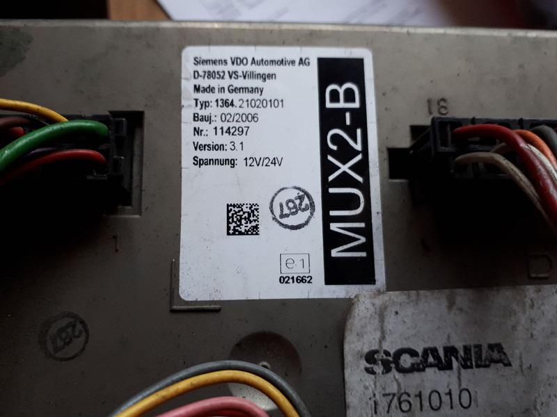 Scania MUX2-B MUX2-M.MUX2-B+/ ZR2-BS/ ZR2-BD - Steuergerät: das Bild 4 Scania MUX2-B MUX2-M.MUX2-B+/ ZR2-BS/ ZR2-BD - Steuergerät: das Bild 4
