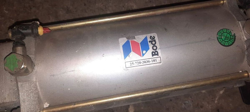 Scania механизм закрытия дверей - Tür und Teile: das Bild 1 Scania механизм закрытия дверей - Tür und Teile: das Bild 1