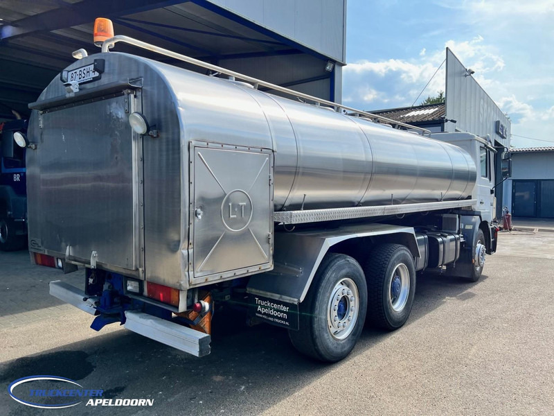 MAN 26.403 Manuel, Retarder, Reduction axle, 14250 liter - Tankwagen: das Bild 2 MAN 26.403 Manuel, Retarder, Reduction axle, 14250 liter - Tankwagen: das Bild 2