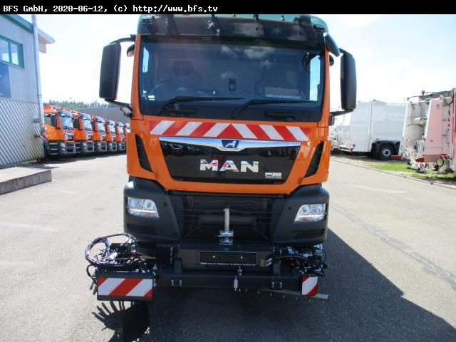 MAN TGS 18.400 4X2 BL Bucher OF 8000 RS Drehjet beid - Kehrmaschine: das Bild 2 MAN TGS 18.400 4X2 BL Bucher OF 8000 RS Drehjet beid - Kehrmaschine: das Bild 2