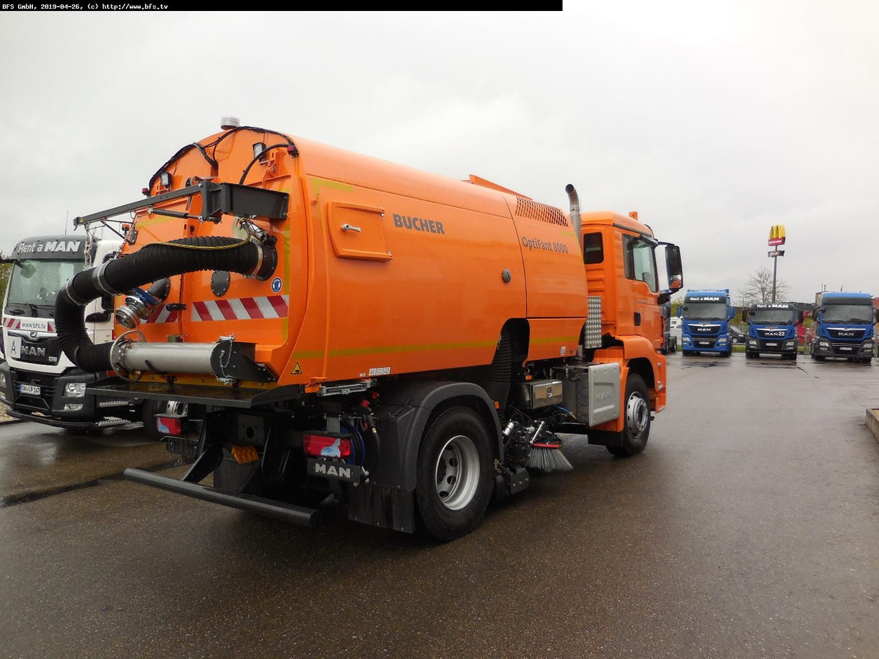 MAN TGS 18.420 4X2 BL Bucher OF 8000 TWIN beidseitig - Kehrmaschine: das Bild 2 MAN TGS 18.420 4X2 BL Bucher OF 8000 TWIN beidseitig - Kehrmaschine: das Bild 2