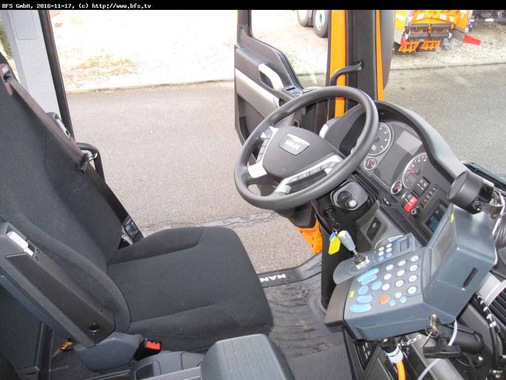 MAN TGS 28.480 6X4-4 BL Euro6, Winterdienst, Bordmat - Kipper: das Bild 4 MAN TGS 28.480 6X4-4 BL Euro6, Winterdienst, Bordmat - Kipper: das Bild 4