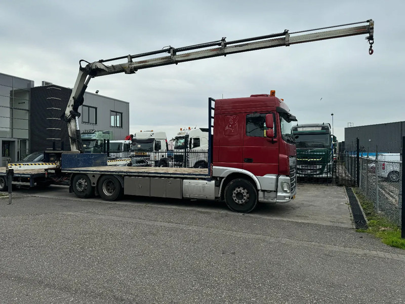 DAF XF 510 6X2 EURO 6 + HIAB 166 HI PRO + REMOTE CONTROL - Pritsche LKW, Autokran: das Bild 3 DAF XF 510 6X2 EURO 6 + HIAB 166 HI PRO + REMOTE CONTROL - Pritsche LKW, Autokran: das Bild 3
