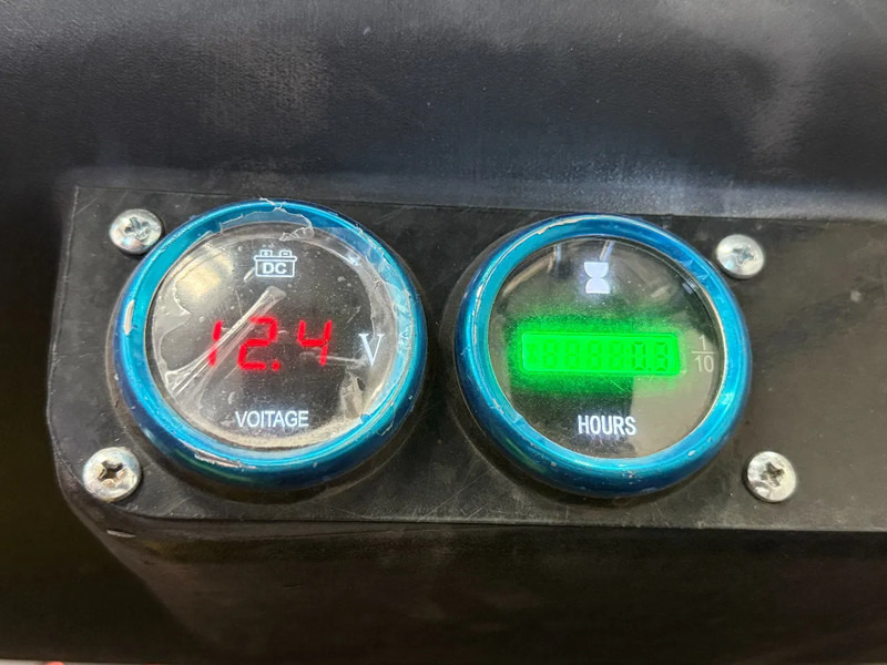 JPC HT12 - NEW AND UNUSED! - Minibagger: das Bild 5 JPC HT12 - NEW AND UNUSED! - Minibagger: das Bild 5