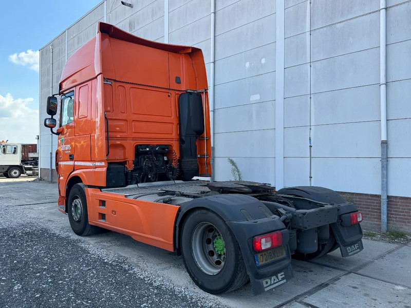 DAF XF 450 4X2 EURO 6 SKIRTS STANDKLIMA - Sattelzugmaschine: das Bild 4 DAF XF 450 4X2 EURO 6 SKIRTS STANDKLIMA - Sattelzugmaschine: das Bild 4