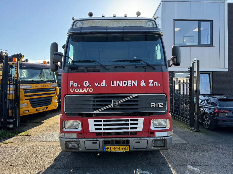 Volvo FH 12.460 4X2 SPOILERS EURO 3 MANUAL - Sattelzugmaschine: das Bild 2 Volvo FH 12.460 4X2 SPOILERS EURO 3 MANUAL - Sattelzugmaschine: das Bild 2