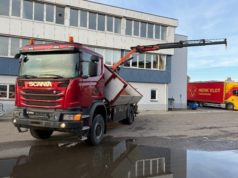 Scania G370 4X4 EURO 6 + 3-SIDE TIPPER + PALFINGER PK9002 + REMOTE - Kipper, Autokran: das Bild 2 Scania G370 4X4 EURO 6 + 3-SIDE TIPPER + PALFINGER PK9002 + REMOTE - Kipper, Autokran: das Bild 2