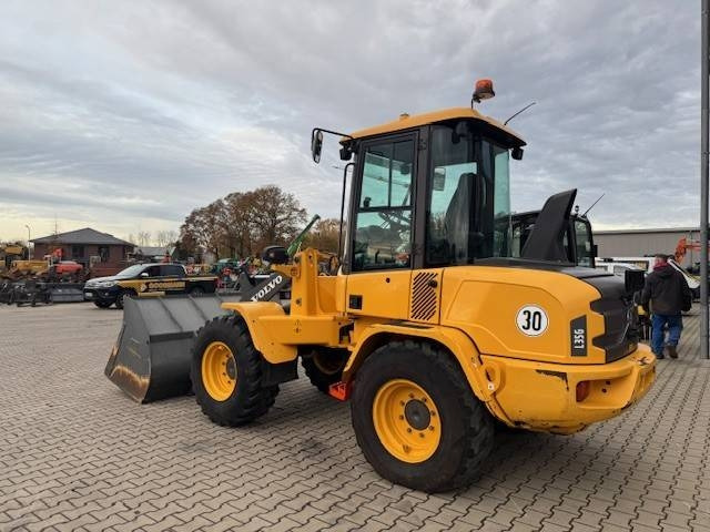 Volvo L 35 GS - Radlader: das Bild 1 Volvo L 35 GS - Radlader: das Bild 1