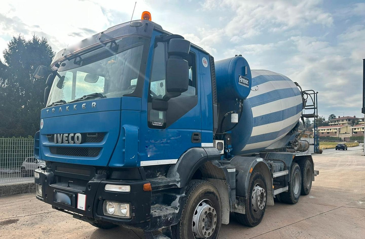Autobetoniera Iveco Trakker 450 euro 5 - Betonmischer LKW: das Bild 2 Autobetoniera Iveco Trakker 450 euro 5 - Betonmischer LKW: das Bild 2