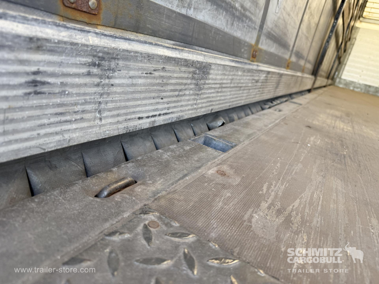SCHMITZ Curtainsider Standard - Planenauflieger: das Bild 3 SCHMITZ Curtainsider Standard - Planenauflieger: das Bild 3