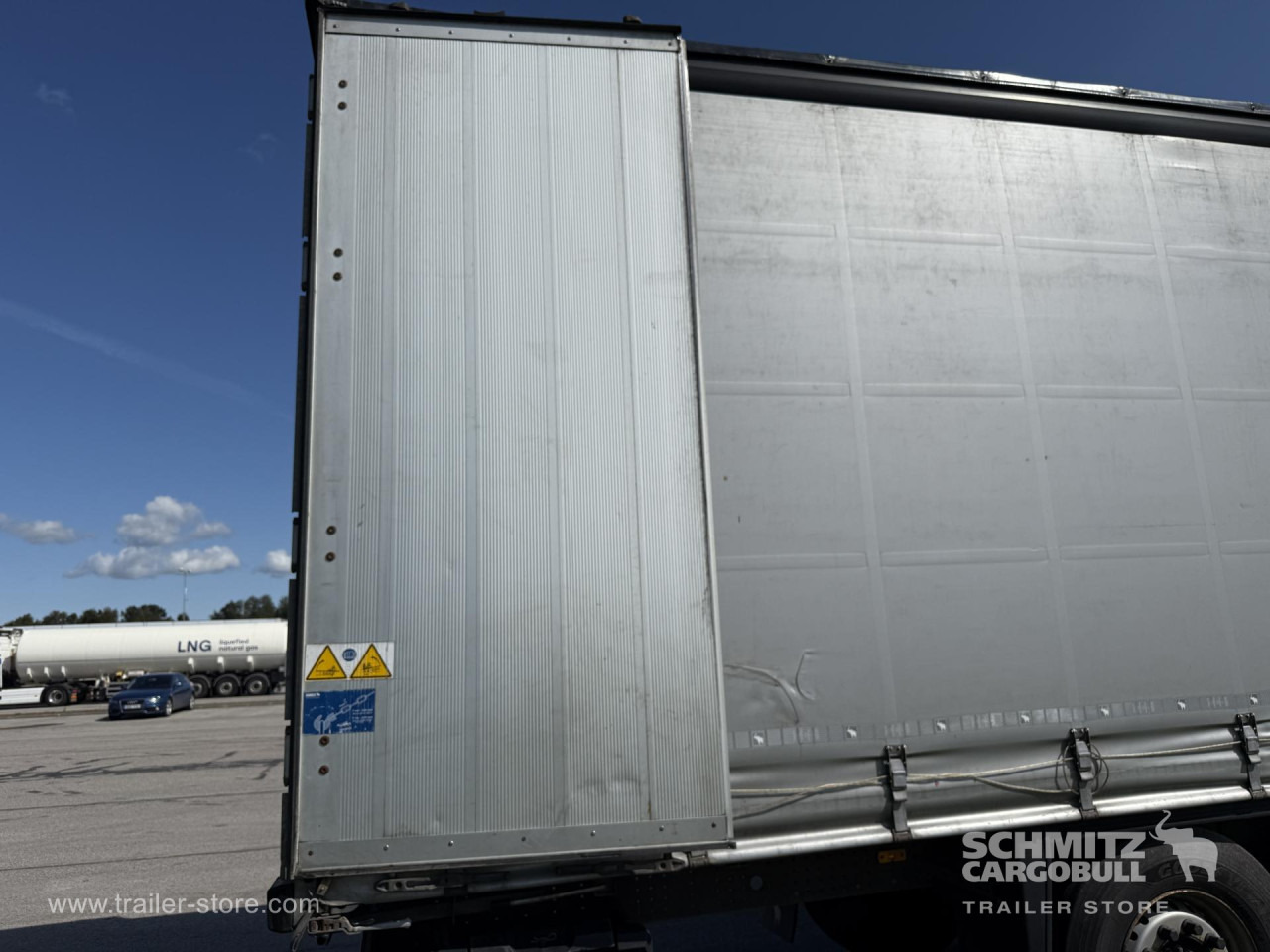 SCHMITZ Curtainsider Standard - Planenauflieger: das Bild 2 SCHMITZ Curtainsider Standard - Planenauflieger: das Bild 2