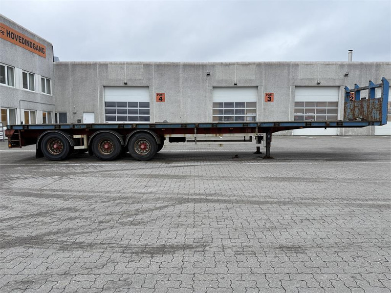 L A G 13.5 m - Pritschenauflieger/ Plattformauflieger: das Bild 3 L A G 13.5 m - Pritschenauflieger/ Plattformauflieger: das Bild 3