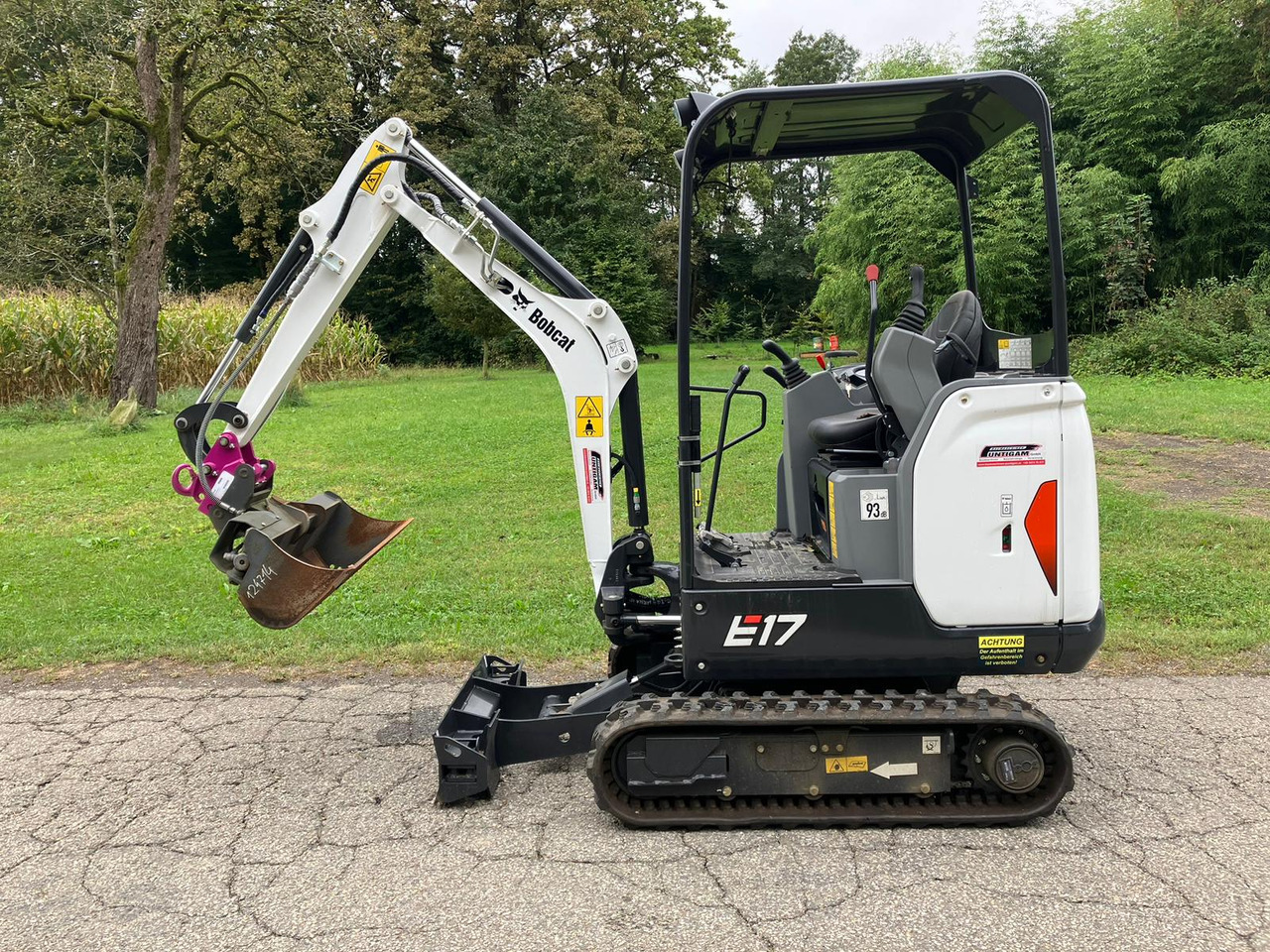 BOBCAT E17 - Minibagger: das Bild 1 BOBCAT E17 - Minibagger: das Bild 1