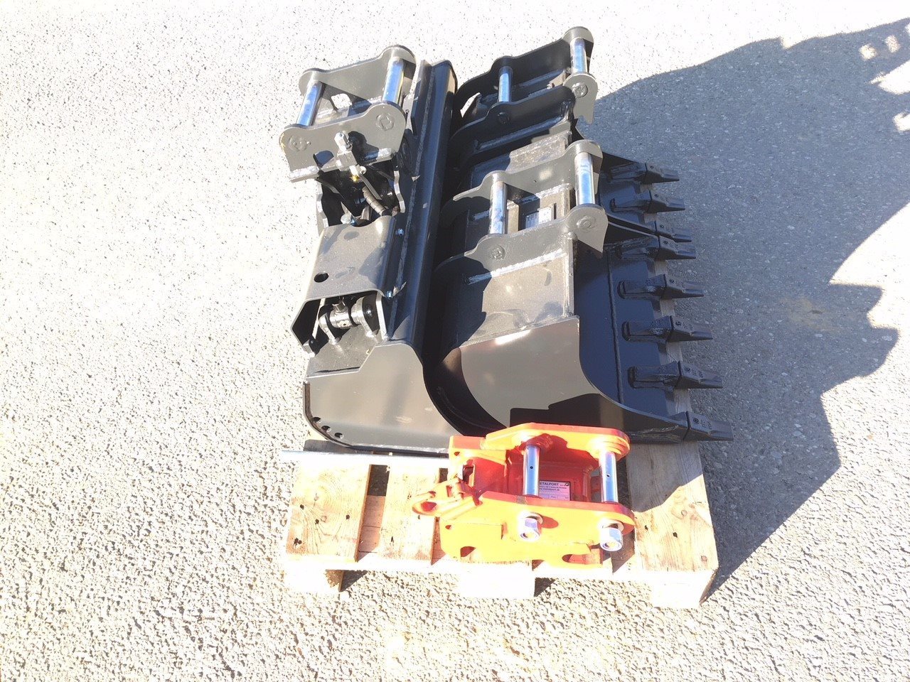 Geel-Martin Package of buckets - Schaufel für Minibagger: das Bild 4 Geel-Martin Package of buckets - Schaufel für Minibagger: das Bild 4