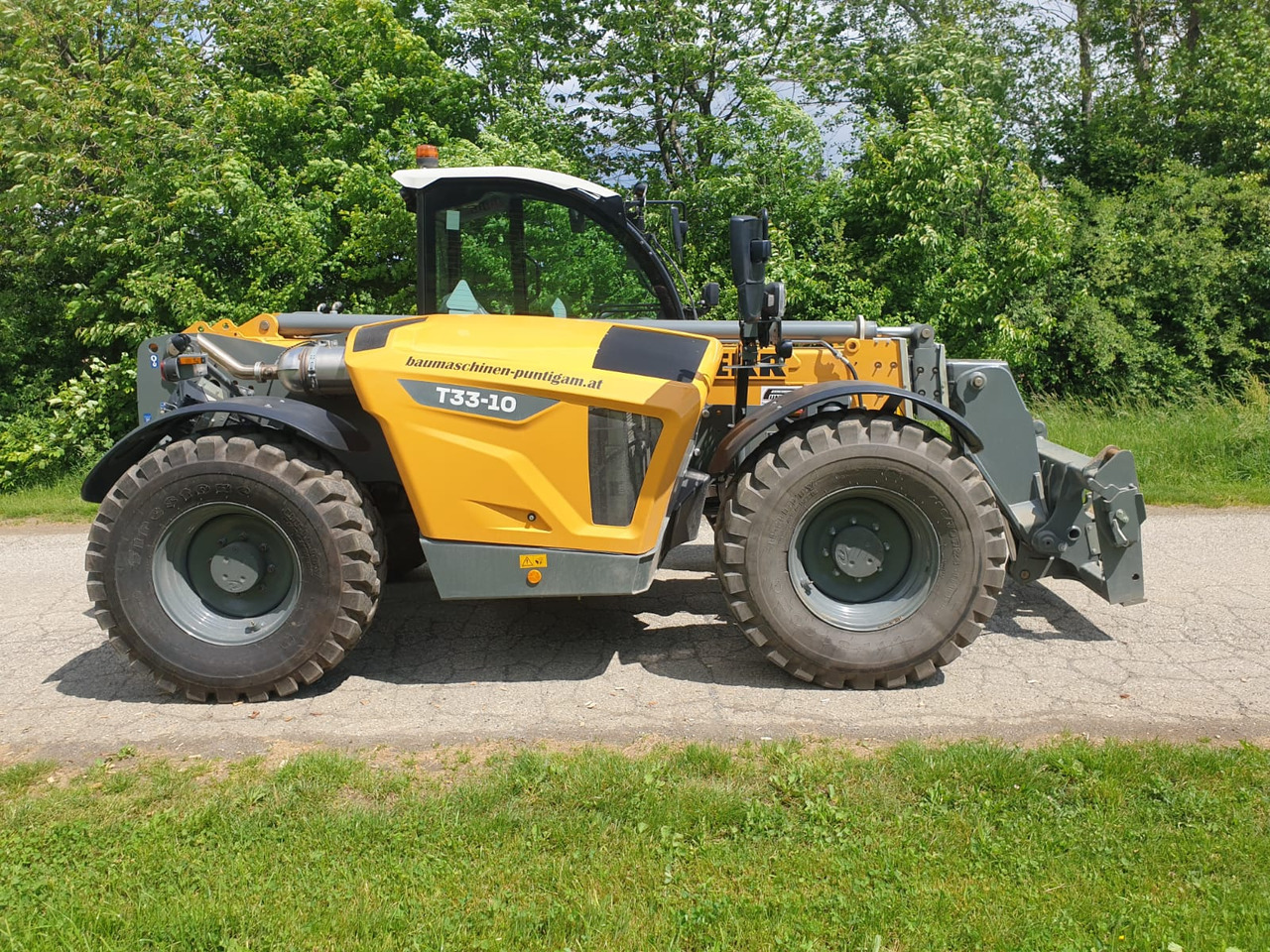 LIEBHERR T 33-10 - Teleskoplader: das Bild 2 LIEBHERR T 33-10 - Teleskoplader: das Bild 2