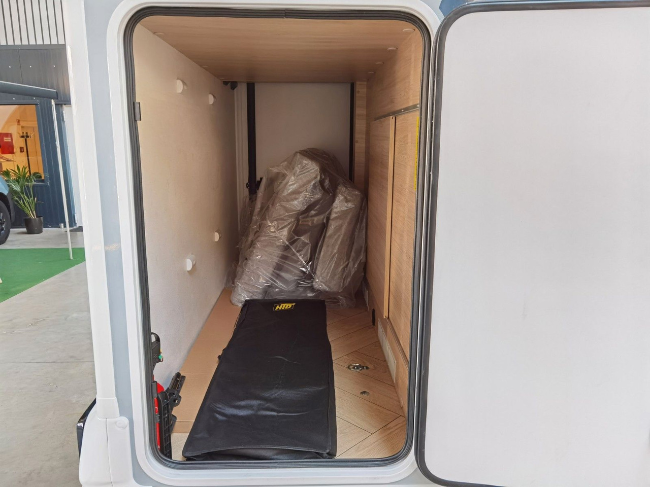 Chausson 650 TITANIUM / MODELL 2026 / 165PS-8G. / HUBBETT - Leasing Chausson 650 TITANIUM / MODELL 2026 / 165PS-8G. / HUBBETT: das Bild 12