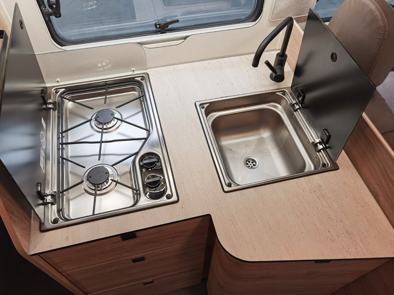 Teilintegriertes Wohnmobil Eura Mobil PROFILA T 695 EB / MODELL 2026 / EINZELBETTEN: das Bild 19 Teilintegriertes Wohnmobil Eura Mobil PROFILA T 695 EB / MODELL 2026 / EINZELBETTEN: das Bild 19