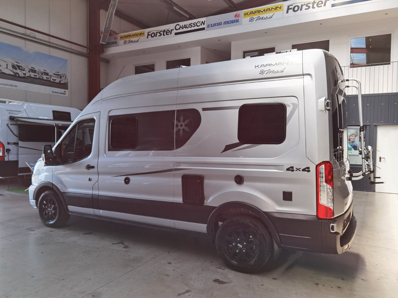 Karmann DEXTER 560 / 170PS - 4x4 / SOLAR & MARKISE & ALU - Camper Van: das Bild 5 Karmann DEXTER 560 / 170PS - 4x4 / SOLAR & MARKISE & ALU - Camper Van: das Bild 5