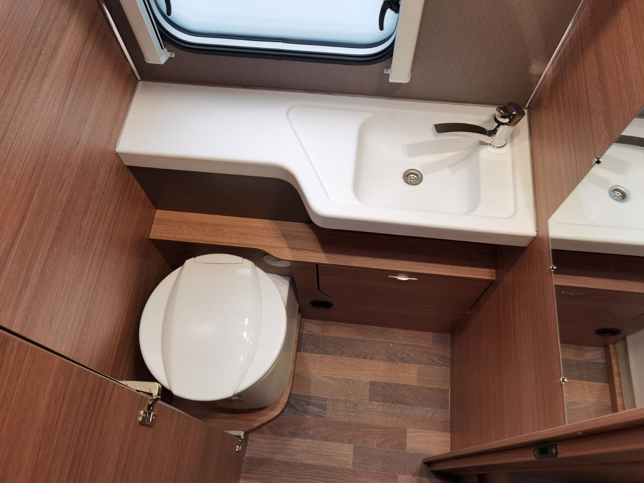 Weinsberg CARASUITE 650 MG / 140PS / HECKBETT & HUBBETT - Leasing Weinsberg CARASUITE 650 MG / 140PS / HECKBETT & HUBBETT: das Bild 28