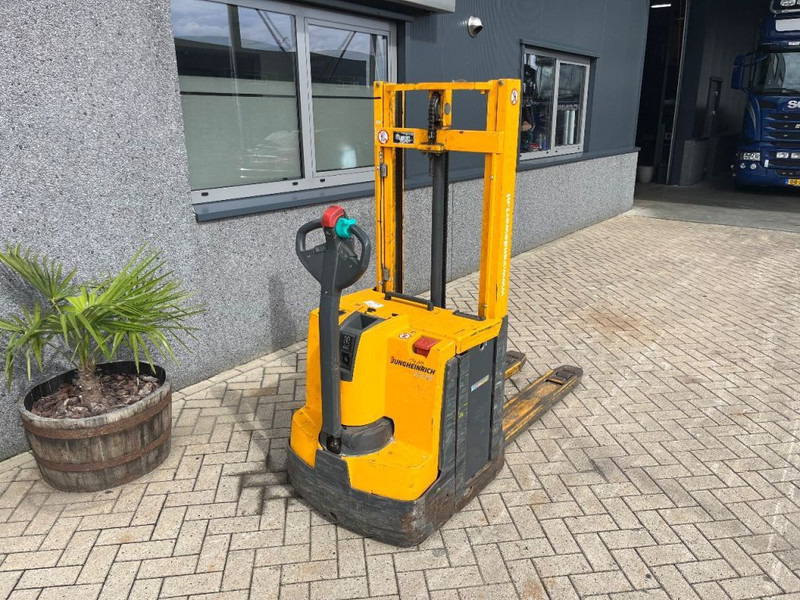 Jungheinrich EJD220 2000kg staplelaar heftruck 280cm hoog initiaal heffing 2013 ACCU2016 - Niederhubwagen: das Bild 4 Jungheinrich EJD220 2000kg staplelaar heftruck 280cm hoog initiaal heffing 2013 ACCU2016 - Niederhubwagen: das Bild 4