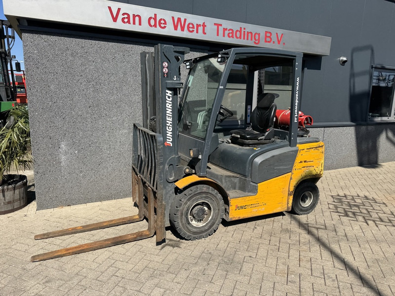 Jungheinrich TFG 425 - Treibgasstapler: das Bild 4 Jungheinrich TFG 425 - Treibgasstapler: das Bild 4