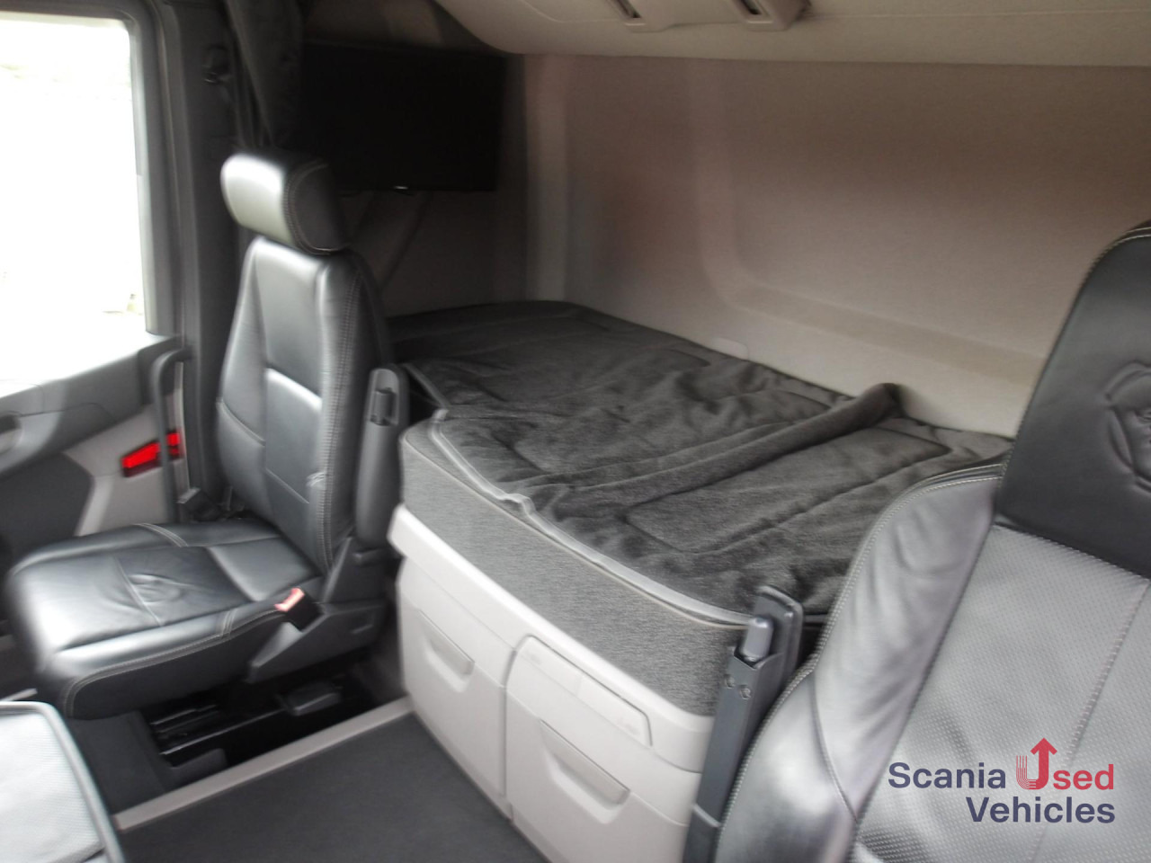 SCANIA R 500 A4x2NB / 2 kreis Hydr / Vollluft / Navi - Sattelzugmaschine: das Bild 5 SCANIA R 500 A4x2NB / 2 kreis Hydr / Vollluft / Navi - Sattelzugmaschine: das Bild 5