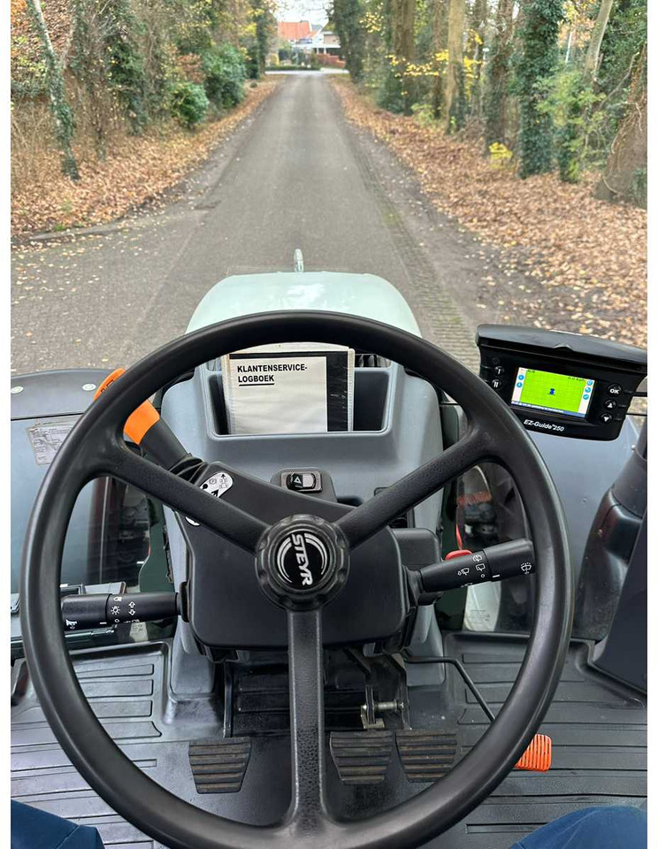 2014 STEYR 4120 PROFI CVT ALL-WHEEL DRIVE FARM TRACTOR - Traktor: das Bild 5 2014 STEYR 4120 PROFI CVT ALL-WHEEL DRIVE FARM TRACTOR - Traktor: das Bild 5