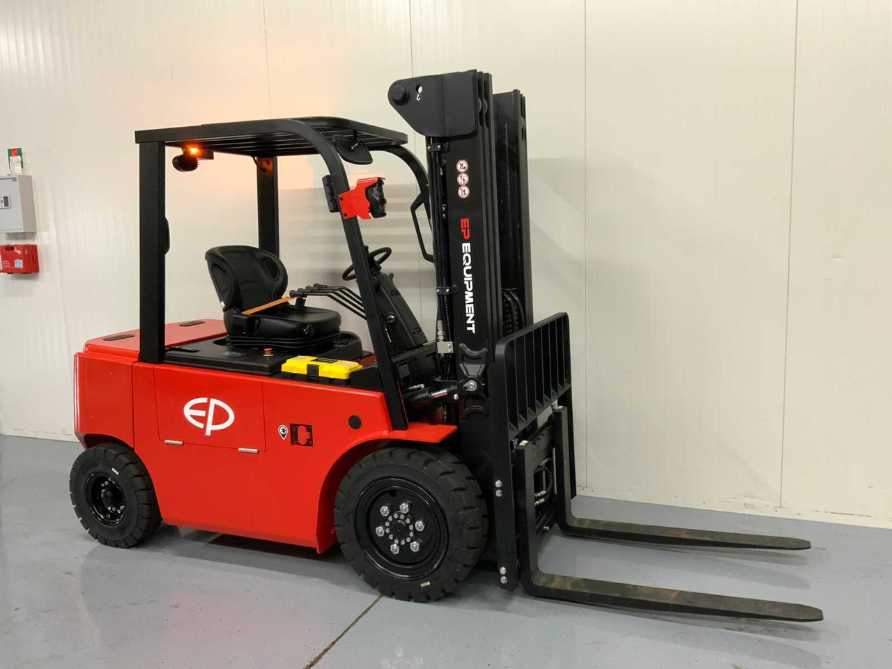 2025 EP X4-30 3000KG FORKLIFT LED DISPLAY - Gabelstapler: das Bild 4 2025 EP X4-30 3000KG FORKLIFT LED DISPLAY - Gabelstapler: das Bild 4