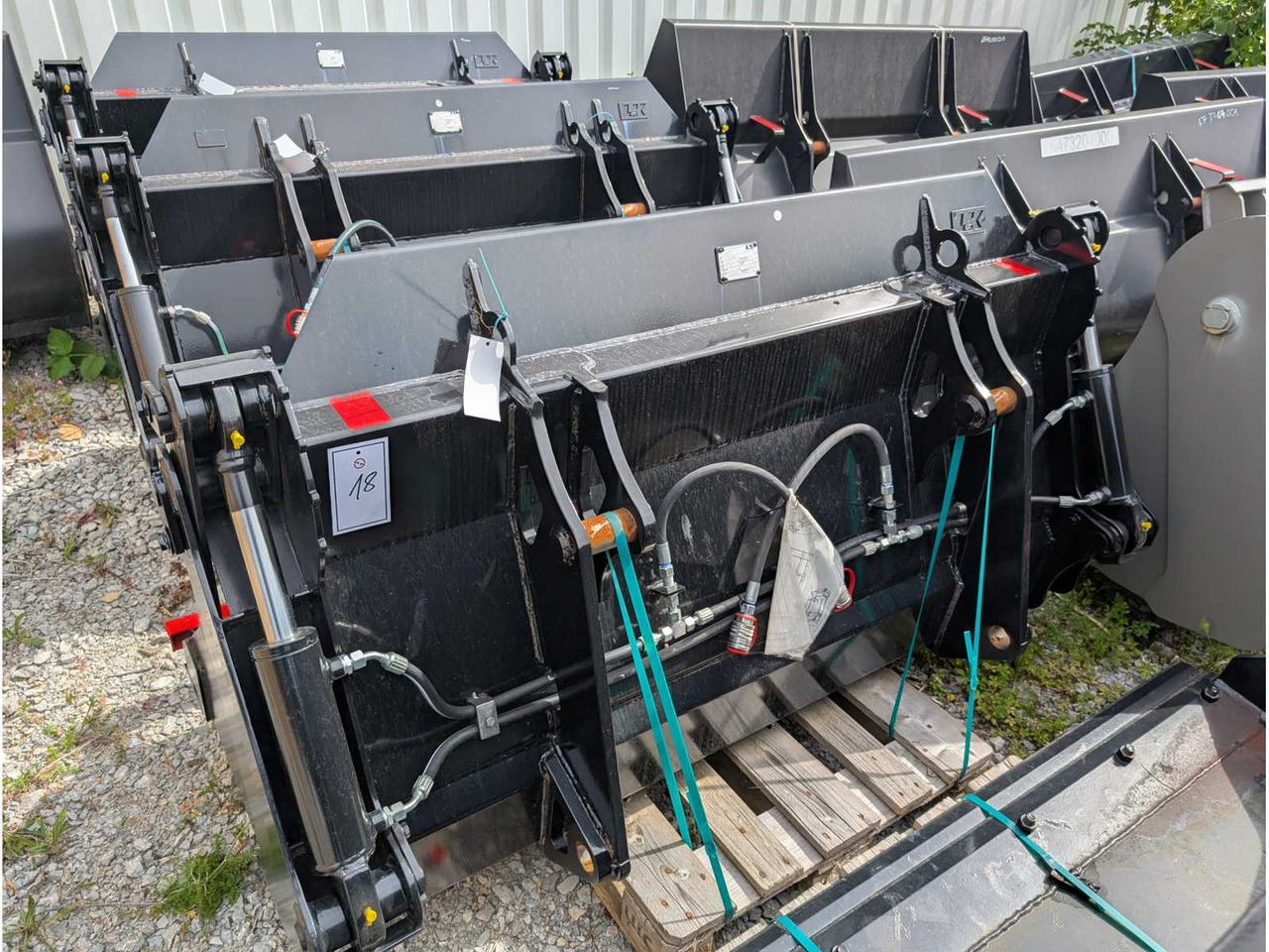 L&K LAND- UND KRAFTFAHRZEUGTECHNIK GMBH - GS V80 - 2023 - SHOVELS - Radlader: das Bild 1 L&K LAND- UND KRAFTFAHRZEUGTECHNIK GMBH - GS V80 - 2023 - SHOVELS - Radlader: das Bild 1