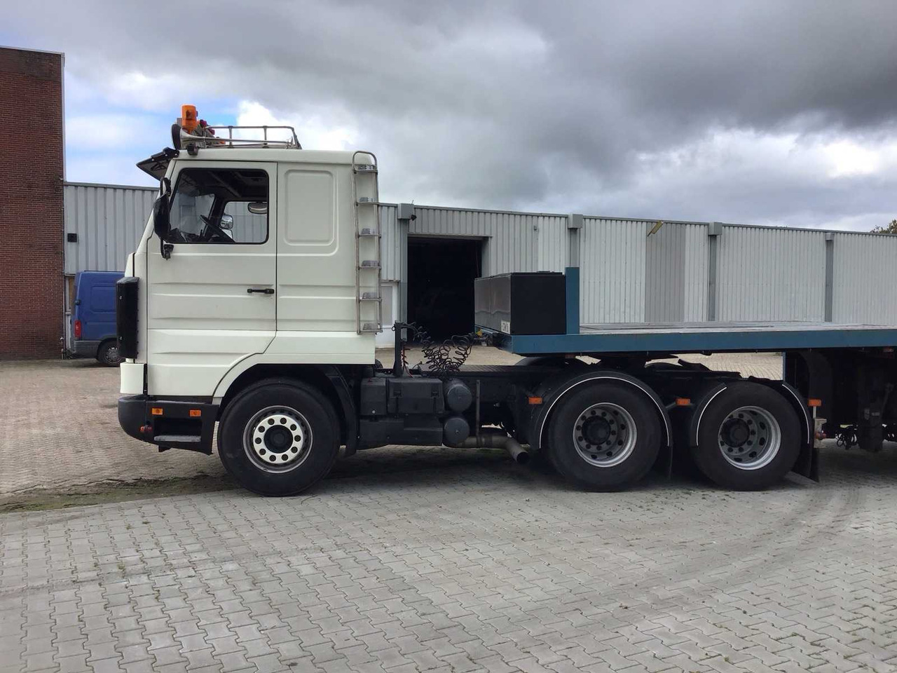 SCANIA V8 - 143H 450 - TRUCK TRACTOR - LKW: das Bild 2 SCANIA V8 - 143H 450 - TRUCK TRACTOR - LKW: das Bild 2