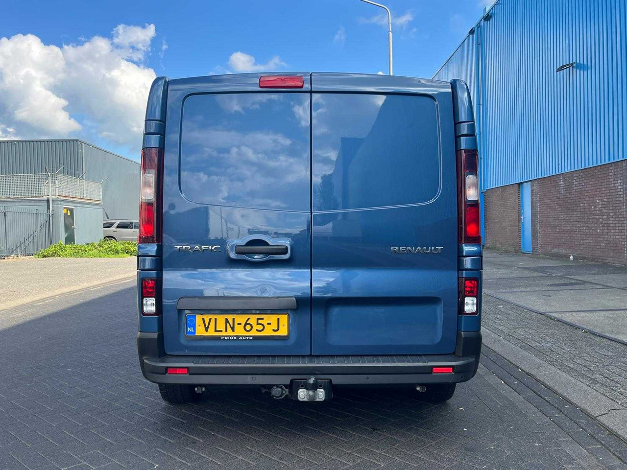 RENAULT TRAFIC 2.0 DCI 120 T29 L2H1 DOUBLE CABIN 6-PERS WORK EDITION | EURO 6 | VANS | VLN-65-J - Transporter: das Bild 4 RENAULT TRAFIC 2.0 DCI 120 T29 L2H1 DOUBLE CABIN 6-PERS WORK EDITION | EURO 6 | VANS | VLN-65-J - Transporter: das Bild 4