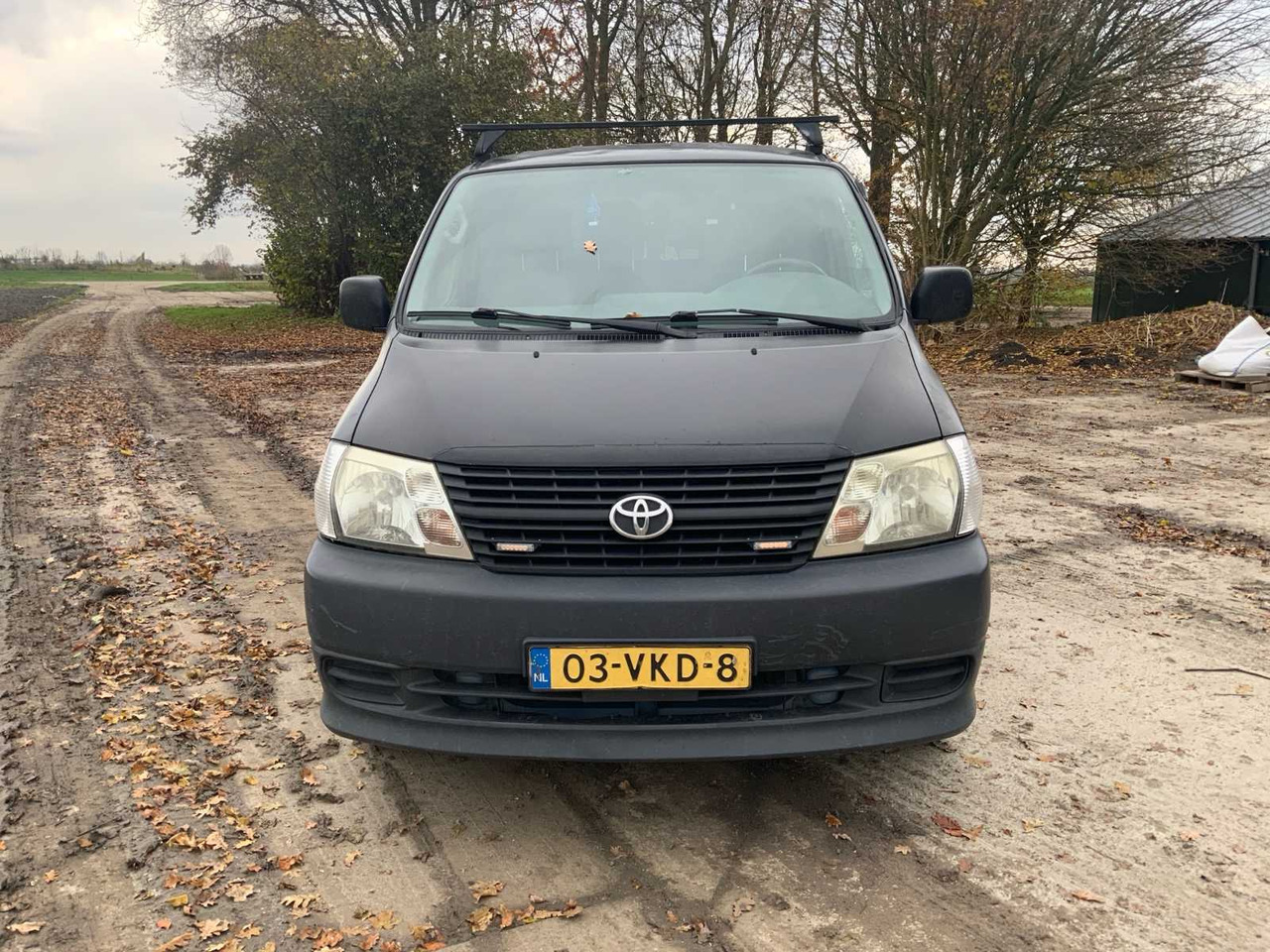 TOYOTA HIACE 2.5 D-4D KWB CMDCEMO COMMERCIAL VEHICLE - Transporter: das Bild 2 TOYOTA HIACE 2.5 D-4D KWB CMDCEMO COMMERCIAL VEHICLE - Transporter: das Bild 2