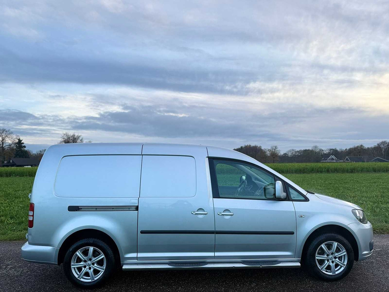 VOLKSWAGEN - CADDY - 1.6 TDI MAXI BMT - VH-414-B - Transporter: das Bild 4 VOLKSWAGEN - CADDY - 1.6 TDI MAXI BMT - VH-414-B - Transporter: das Bild 4