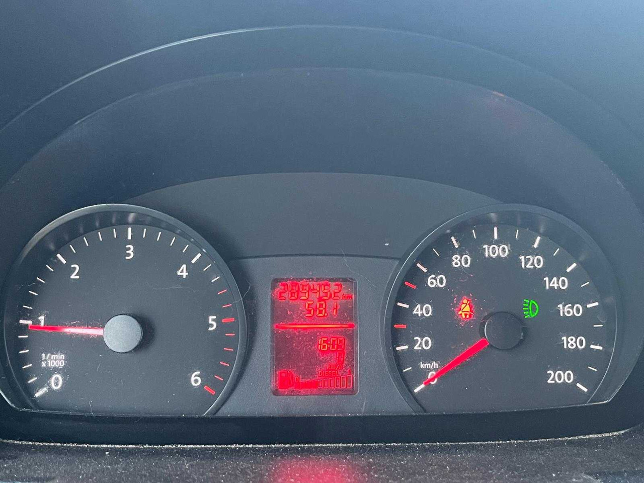 Transporter VOLKSWAGEN CRAFTER 35 2.0 TDI L2H2 | VFH-94-N: das Bild 12 Transporter VOLKSWAGEN CRAFTER 35 2.0 TDI L2H2 | VFH-94-N: das Bild 12