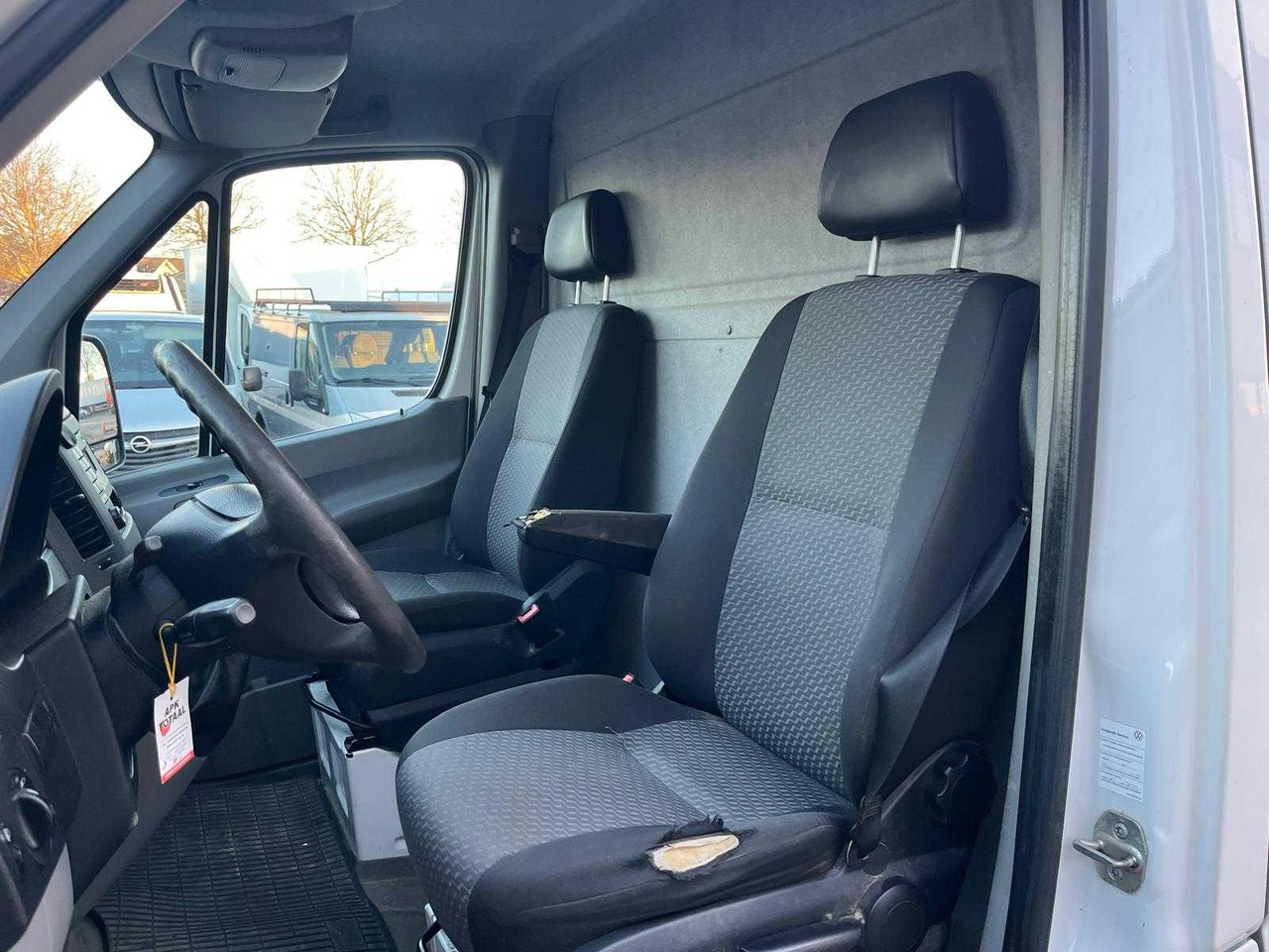 Transporter VOLKSWAGEN CRAFTER 35 2.0 TDI L2H2 | VFH-94-N: das Bild 9 Transporter VOLKSWAGEN CRAFTER 35 2.0 TDI L2H2 | VFH-94-N: das Bild 9