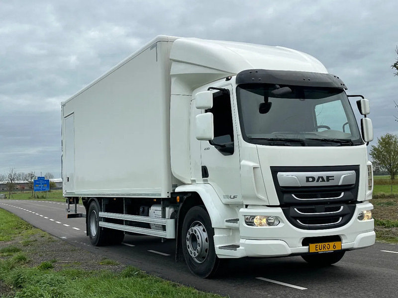 DAF LF 230 LF 230.18 EURO6. 2021.181204km. 720x249x235. 10934kg. - Koffer LKW: das Bild 2 DAF LF 230 LF 230.18 EURO6. 2021.181204km. 720x249x235. 10934kg. - Koffer LKW: das Bild 2
