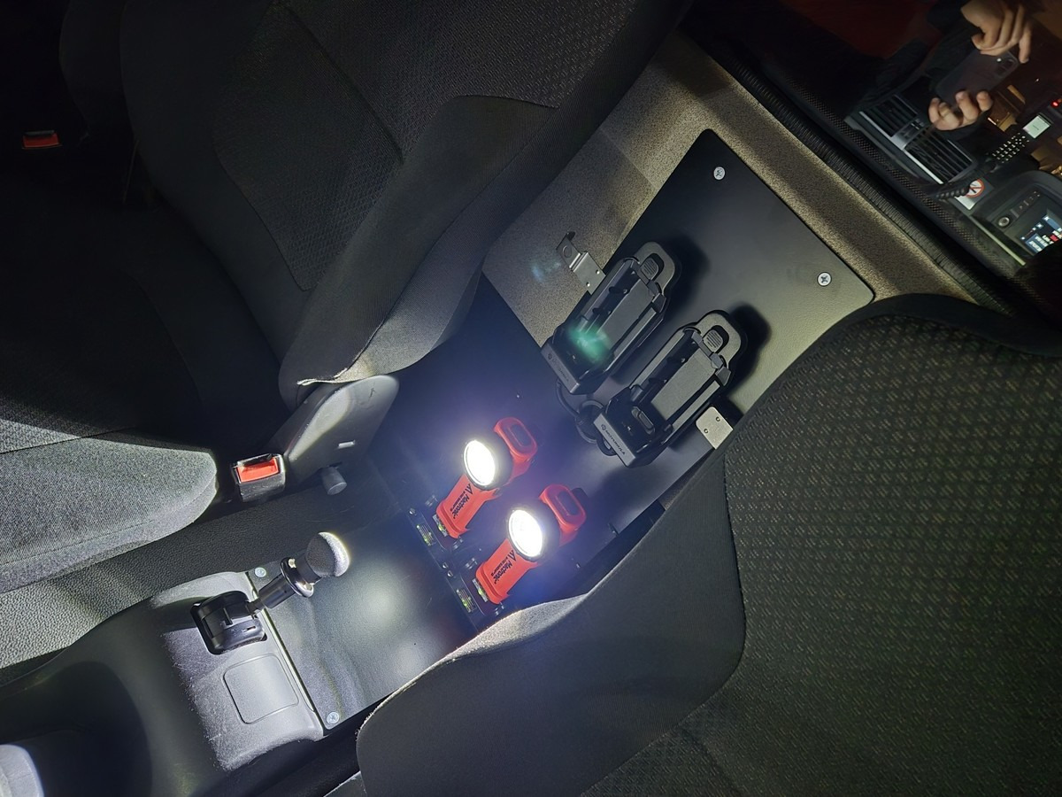 MAN TGL 8.190 Feuerwehrfahrzeug City Abrollkipper - Abrollkipper: das Bild 2 MAN TGL 8.190 Feuerwehrfahrzeug City Abrollkipper - Abrollkipper: das Bild 2