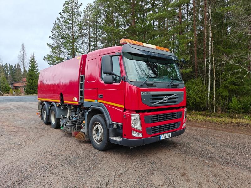 Beam S12000 Volvo FM410 - Kehrmaschine: das Bild 1 Beam S12000 Volvo FM410 - Kehrmaschine: das Bild 1