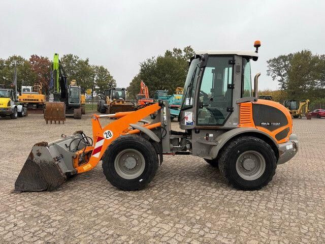 Atlas AR75e, Hydr. S.W.S., 4+1 Schaufel, Palettengabel - Radlader: das Bild 3 Atlas AR75e, Hydr. S.W.S., 4+1 Schaufel, Palettengabel - Radlader: das Bild 3