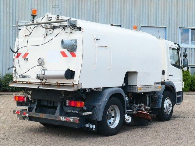 Mercedes-Benz 1518 LKO Atego 4x2, Kobit-Aufbau, 8m³,Wassertank - Kehrmaschine: das Bild 3 Mercedes-Benz 1518 LKO Atego 4x2, Kobit-Aufbau, 8m³,Wassertank - Kehrmaschine: das Bild 3