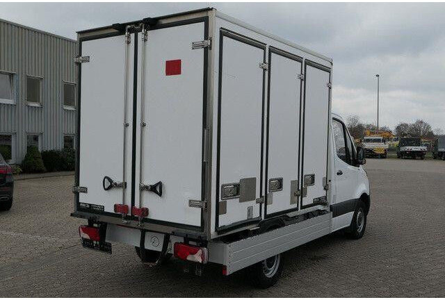 Mercedes-Benz 314 CDI Sprinter 4x2, Kiesling, Carrier, Klima - Kühltransporter: das Bild 4 Mercedes-Benz 314 CDI Sprinter 4x2, Kiesling, Carrier, Klima - Kühltransporter: das Bild 4