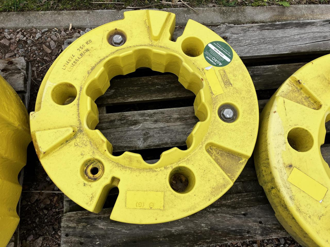 John Deere 2x 250kg - Ersatzteile für Landmaschine: das Bild 4 John Deere 2x 250kg - Ersatzteile für Landmaschine: das Bild 4