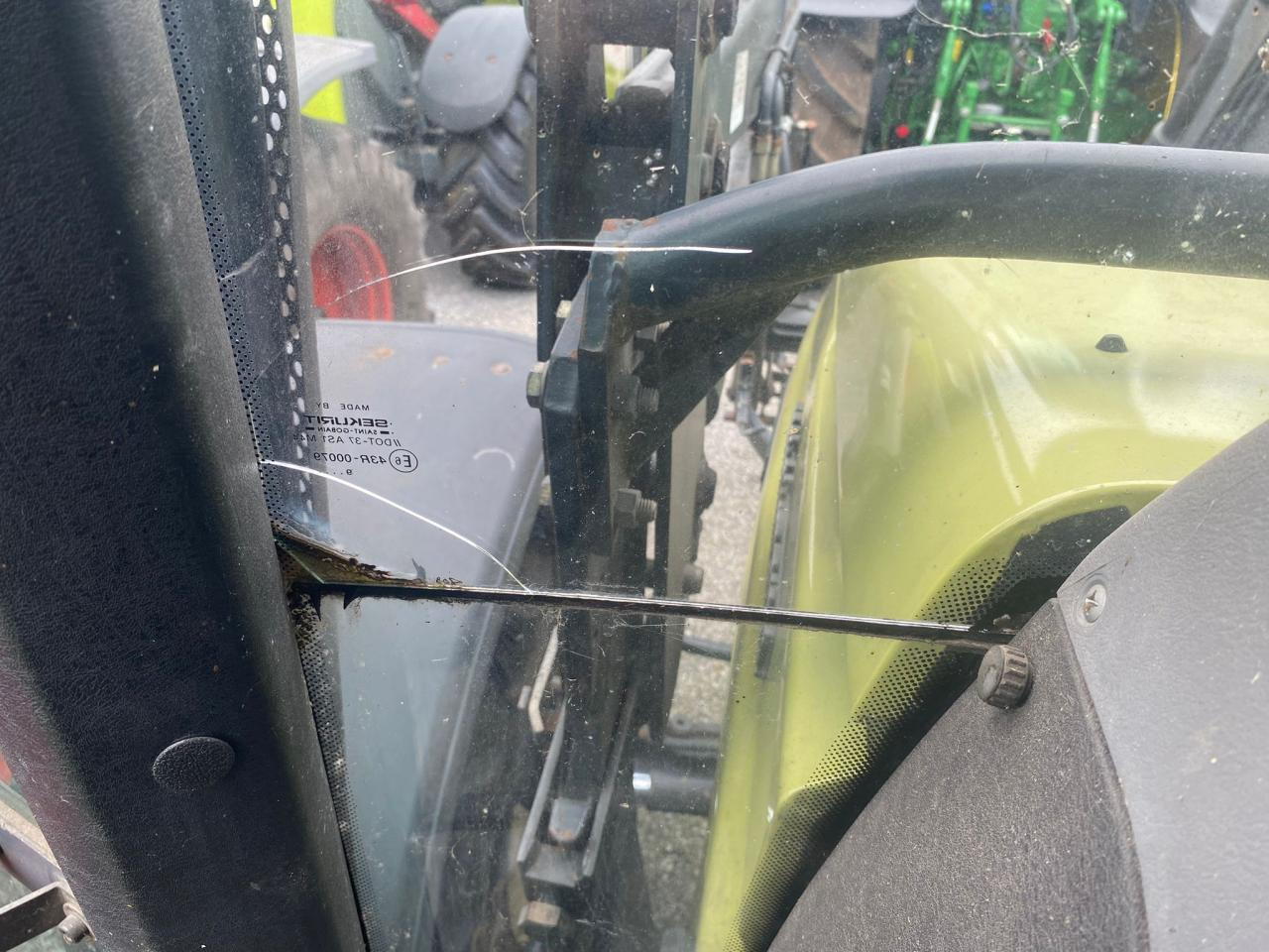 Hürlimann XT 909 - Traktor: das Bild 2 Hürlimann XT 909 - Traktor: das Bild 2