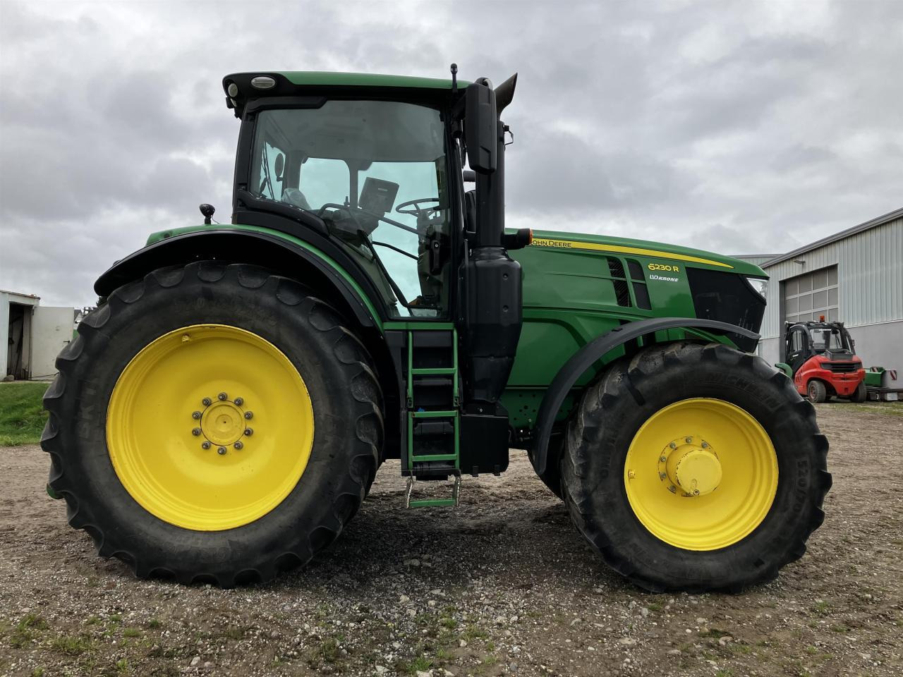 John Deere 6230R - Traktor: das Bild 2 John Deere 6230R - Traktor: das Bild 2
