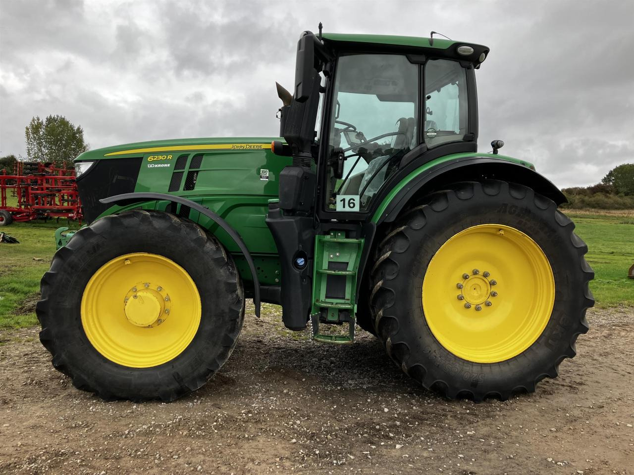 John Deere 6230R - Traktor: das Bild 1 John Deere 6230R - Traktor: das Bild 1